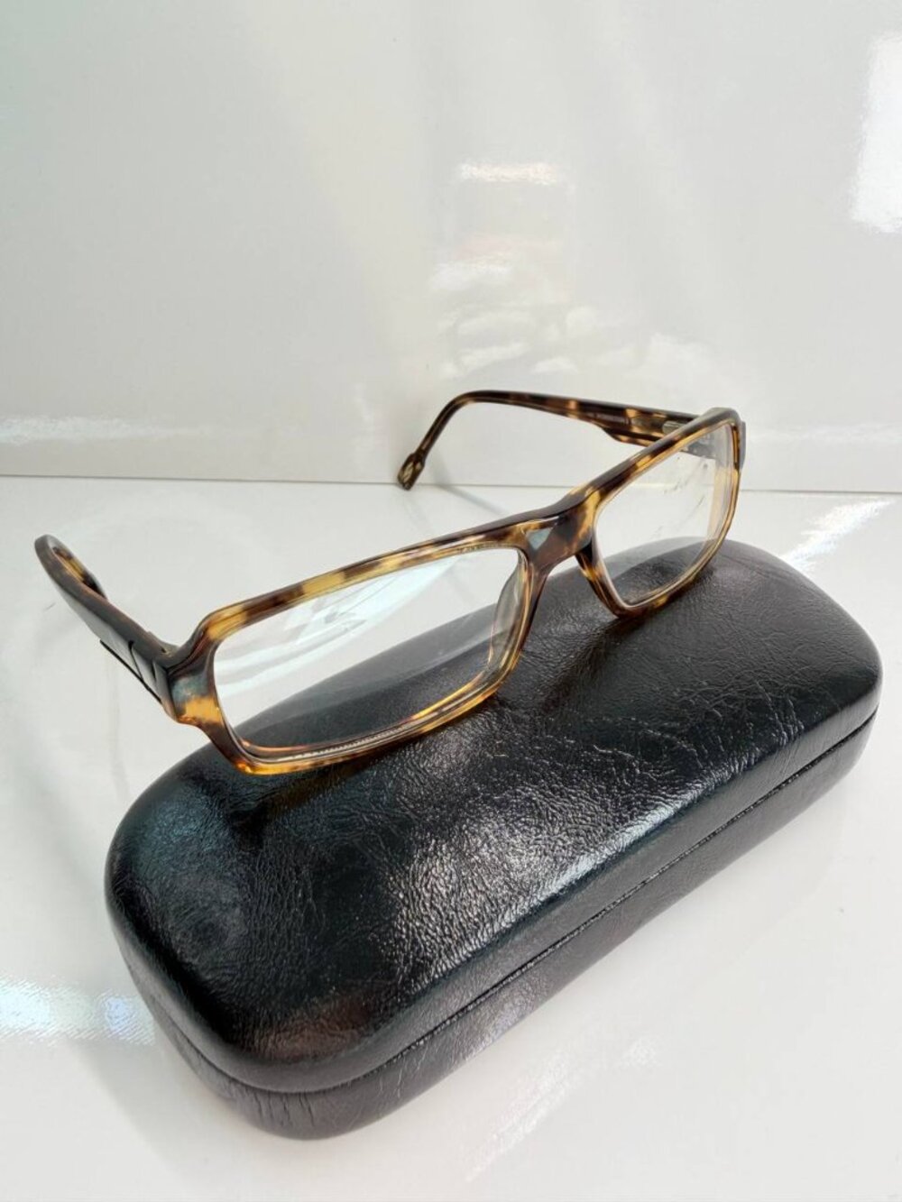 Smith Intersection 2 Eyeglasses – Tortoiseshell Frame (Hard Case Included)